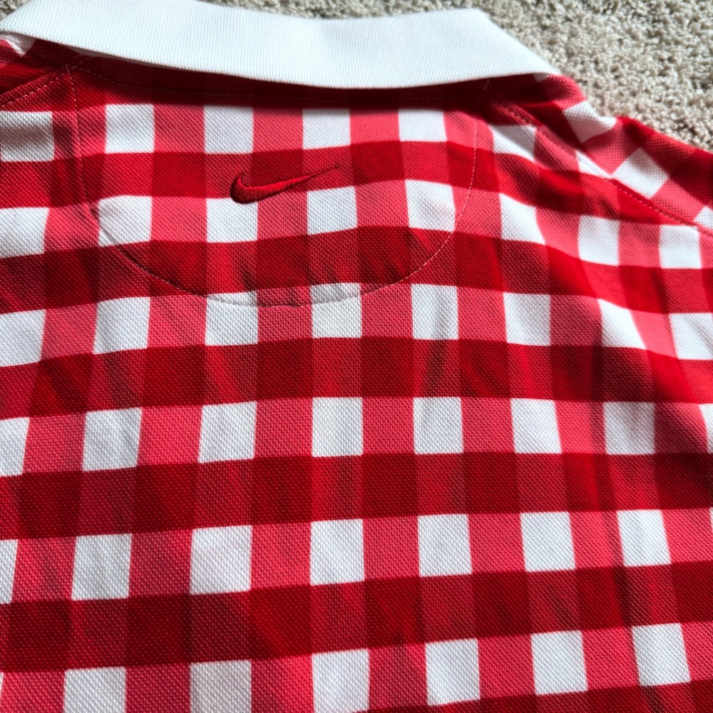 The Nike Polo Golf Dri-Fit Red White Plaid Loose Fit Cropped Polo Shirt Top L - Picture 10 of 14